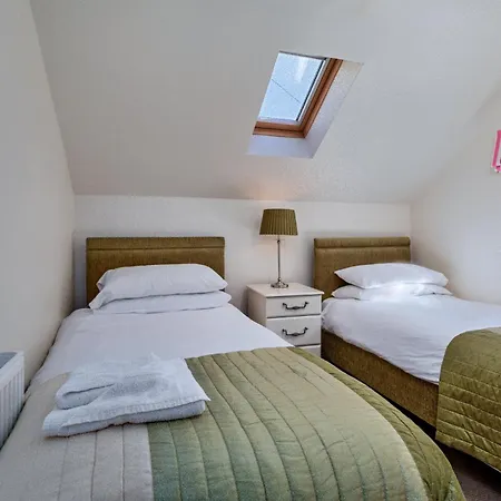 Finest Retreats - The Boat House בית נופש