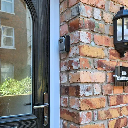 בית נופש Finest Retreats - The Boat House פילי