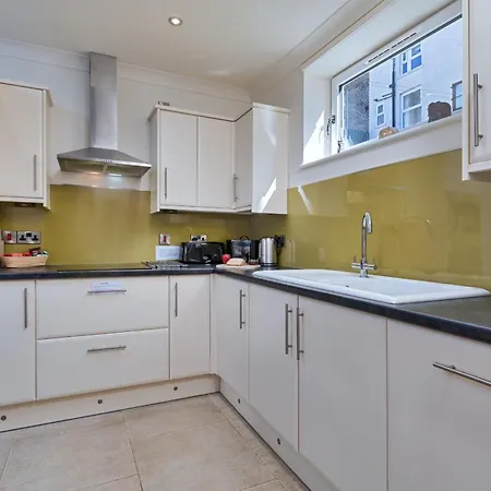 Finest Retreats - The Boat House