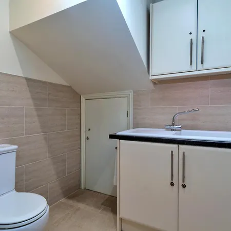 Finest Retreats - The Boat House בית נופש